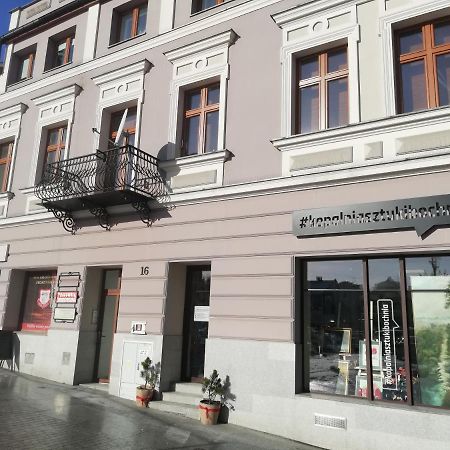 Klimatyczny Apartament Przy Bochenskim Rynku. ボフニャ エクステリア 写真