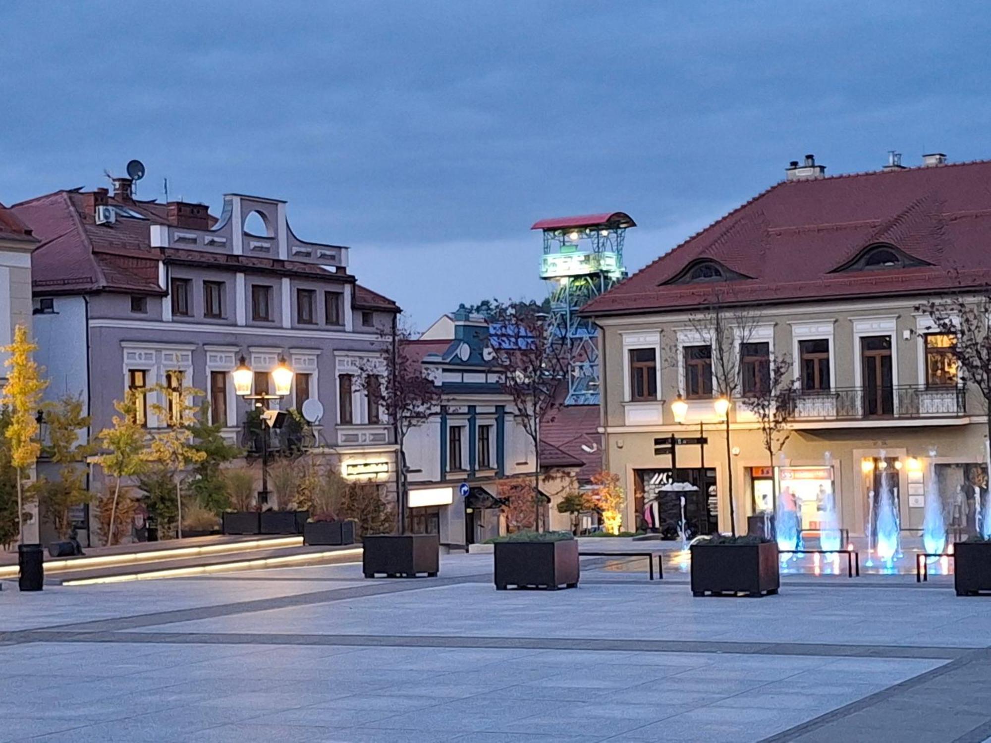 Klimatyczny Apartament Przy Bochenskim Rynku. ボフニャ エクステリア 写真