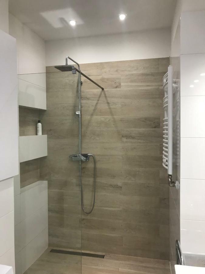 Klimatyczny Apartament Przy Bochenskim Rynku. ボフニャ エクステリア 写真