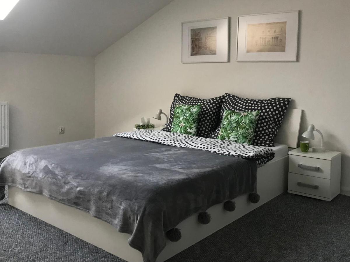 Klimatyczny Apartament Przy Bochenskim Rynku. ボフニャ エクステリア 写真