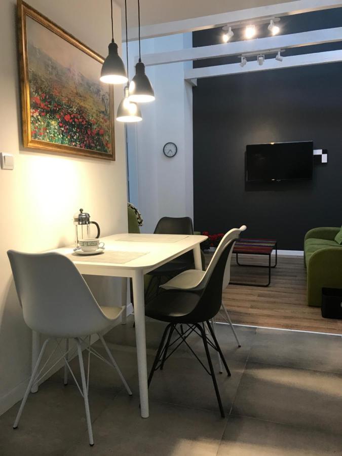 Klimatyczny Apartament Przy Bochenskim Rynku. ボフニャ エクステリア 写真